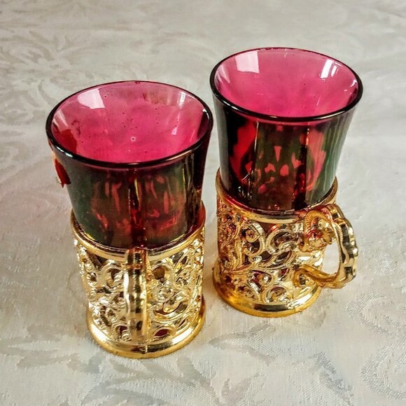Jay Companies Italian Cranberry Glass in Gold Cups - Picture 7 of 7